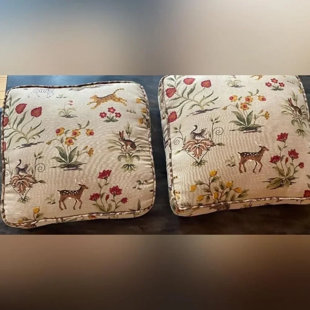 Set Of 2 Wildlife Cushions 16 x16 Beige Square Animal Print Indoor Decor Vintage